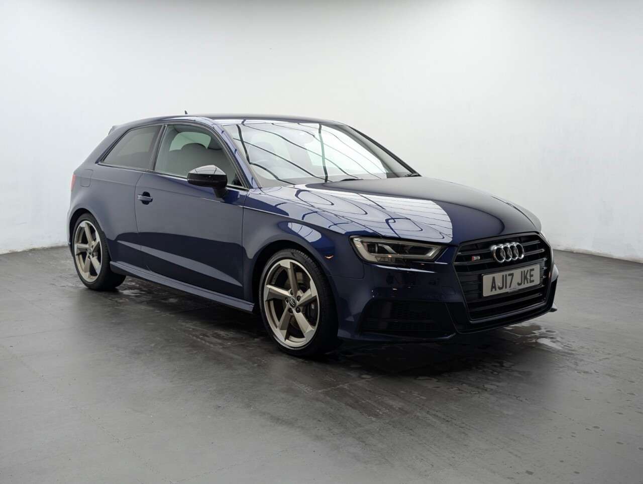 A 2017 AUDI S3 2.0 TFSI Black Edition Hatchback 3dr Petrol S Tronic quattro Euro 6 (s/s) ( A 2017 AUDI S3 2.0 TFSI Black Edition Hatchback 3dr Petrol S Tronic quattro Euro 6 (s/s) (