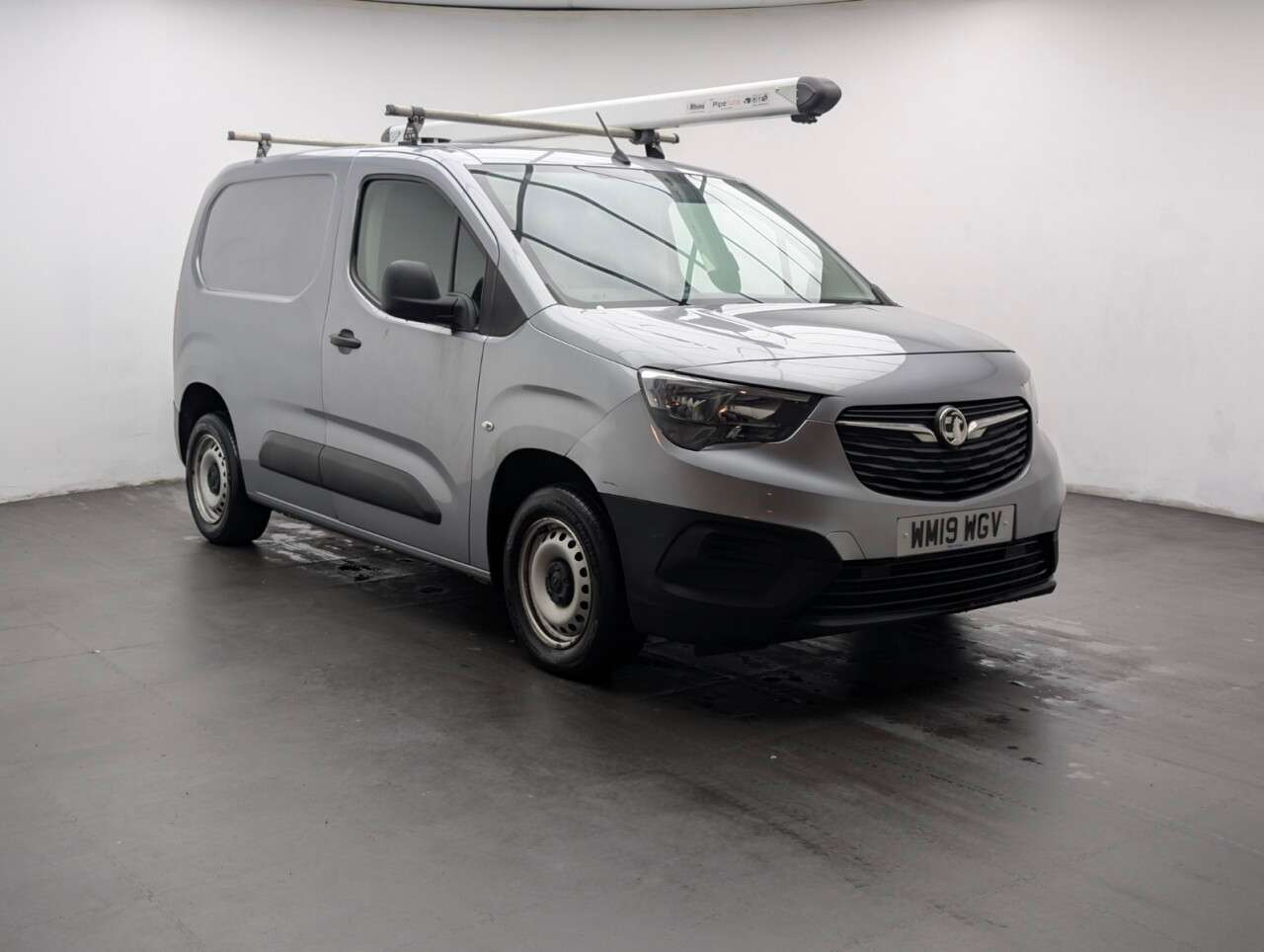 A 2019 VAUXHALL COMBO 1.6 Turbo D 2000 Edition Panel Van 4dr Diesel Manual L1 H1 Euro 6 (s/s) (10 A 2019 VAUXHALL COMBO 1.6 Turbo D 2000 Edition Panel Van 4dr Diesel Manual L1 H1 Euro 6 (s/s) (10