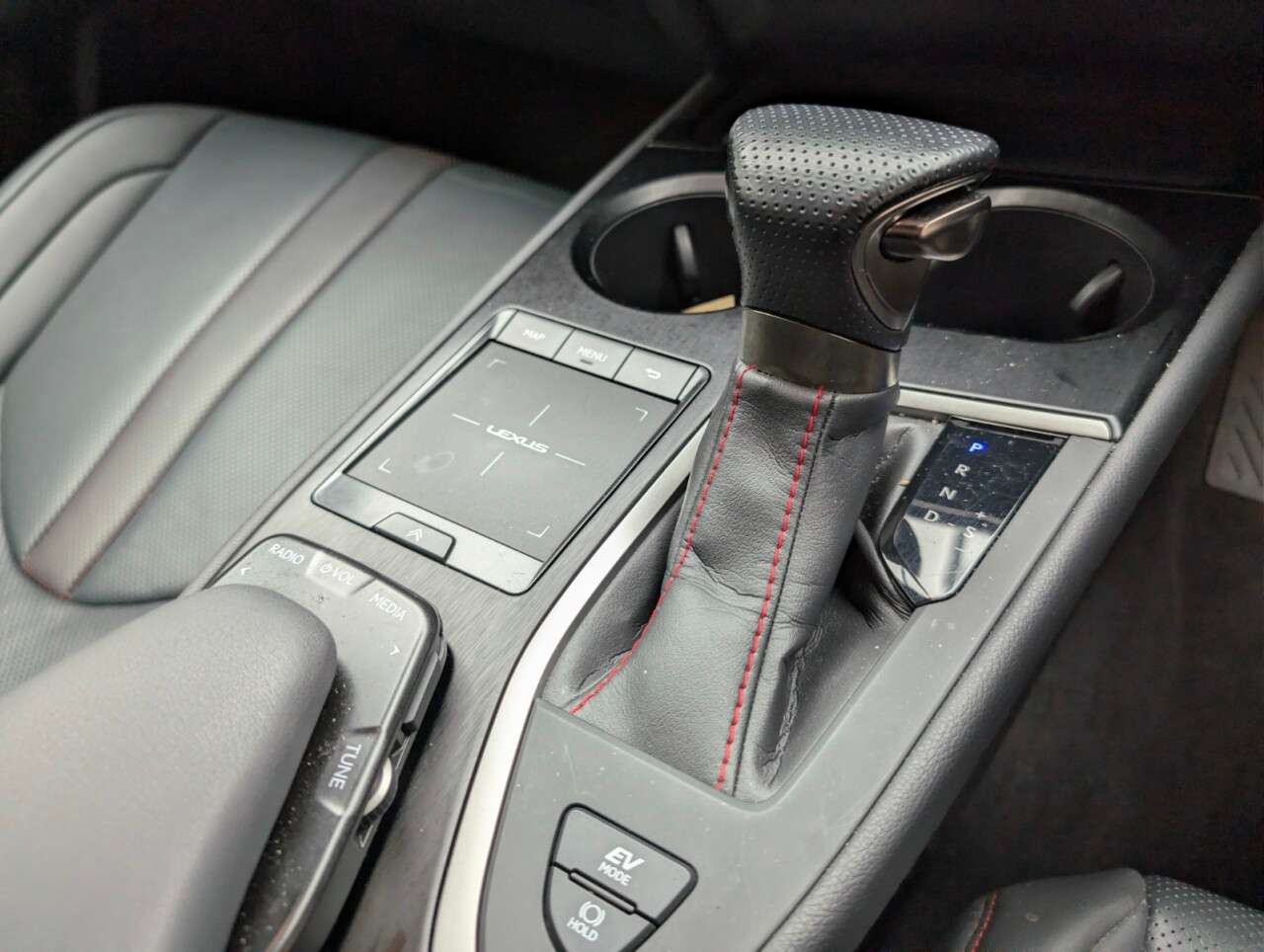 2021 LEXUS UX 2021 LEXUS UX