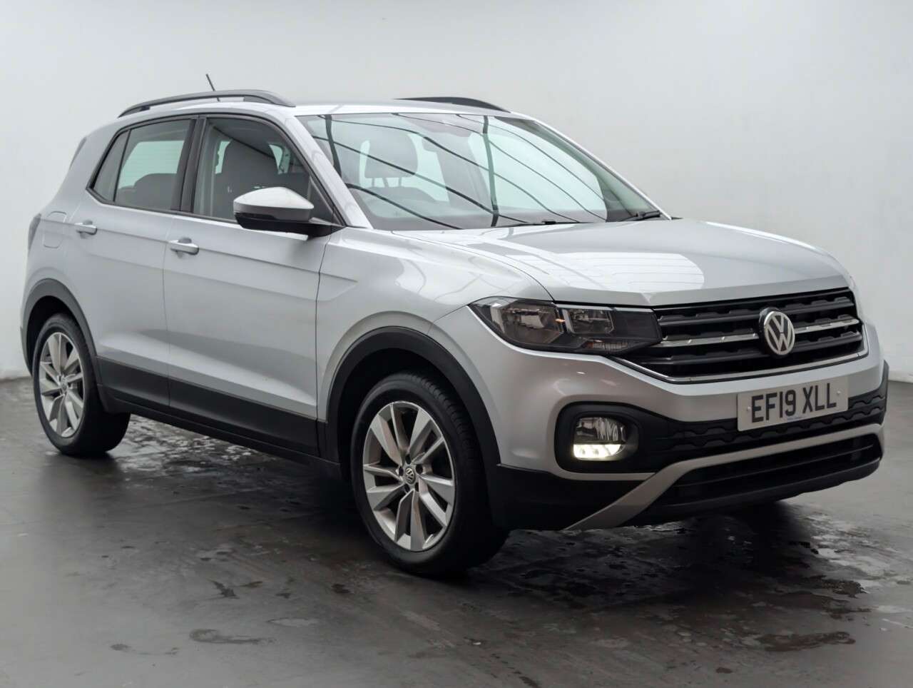 A 2019 VOLKSWAGEN T-CROSS 1.0 TSI SE SUV 5dr Petrol Manual Euro 6 (s/s) (95 ps) BLUETOOTH+LANE ASSIST A 2019 VOLKSWAGEN T-CROSS 1.0 TSI SE SUV 5dr Petrol Manual Euro 6 (s/s) (95 ps) BLUETOOTH+LANE ASSIST