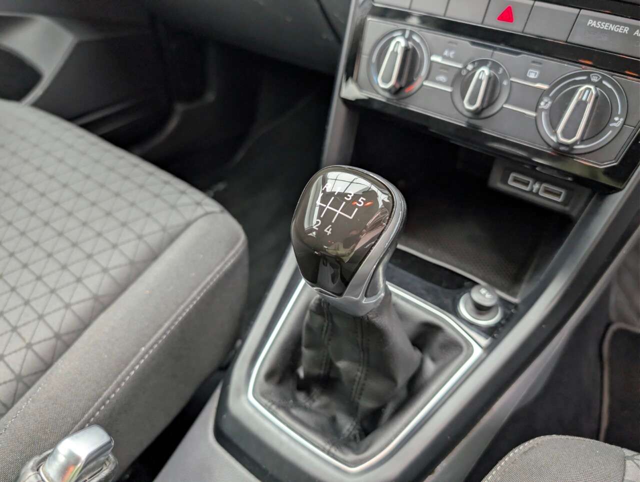 2019 VOLKSWAGEN T-CROSS 2019 VOLKSWAGEN T-CROSS