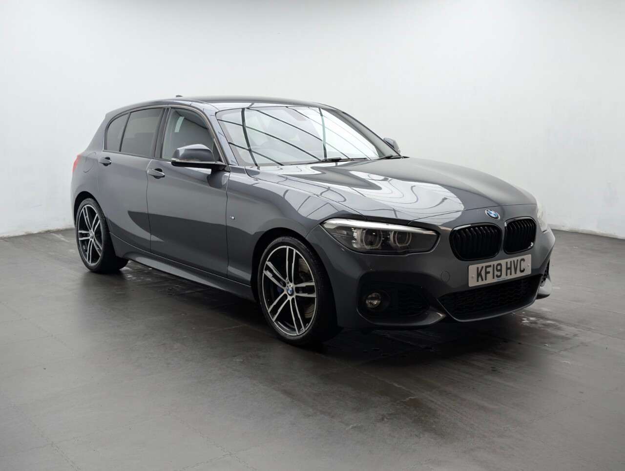 A 2019 BMW 1 SERIES 1.5 118i GPF M Sport Shadow Edition Hatchback 5dr Petrol Auto Euro 6 (s/s) A 2019 BMW 1 SERIES 1.5 118i GPF M Sport Shadow Edition Hatchback 5dr Petrol Auto Euro 6 (s/s)
