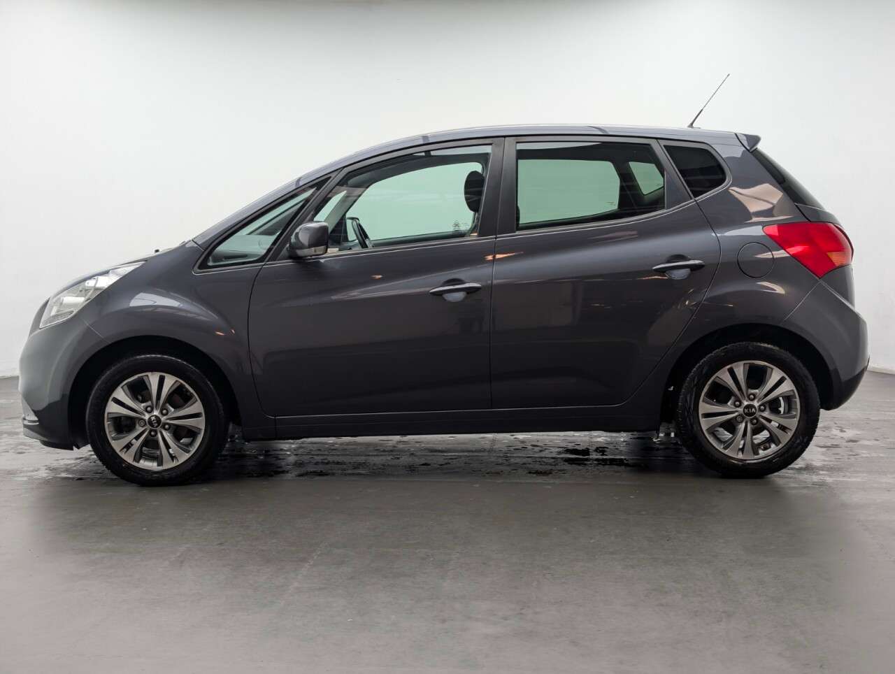 2017 KIA VENGA 2017 KIA VENGA