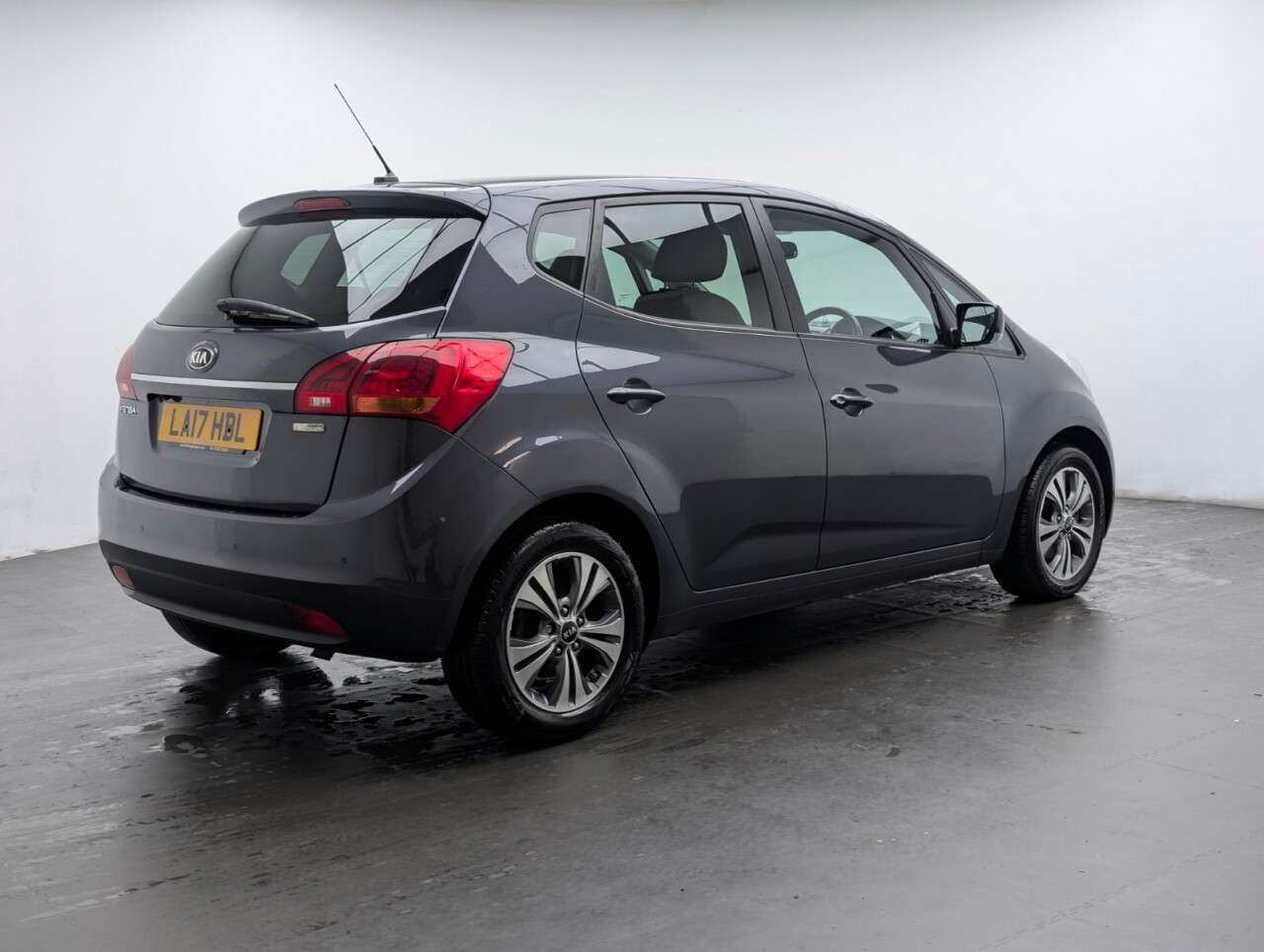 2017 KIA VENGA 2017 KIA VENGA