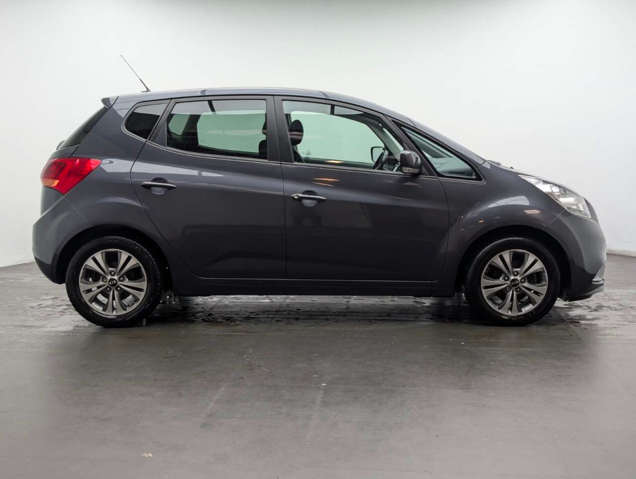2017 KIA VENGA 2017 KIA VENGA
