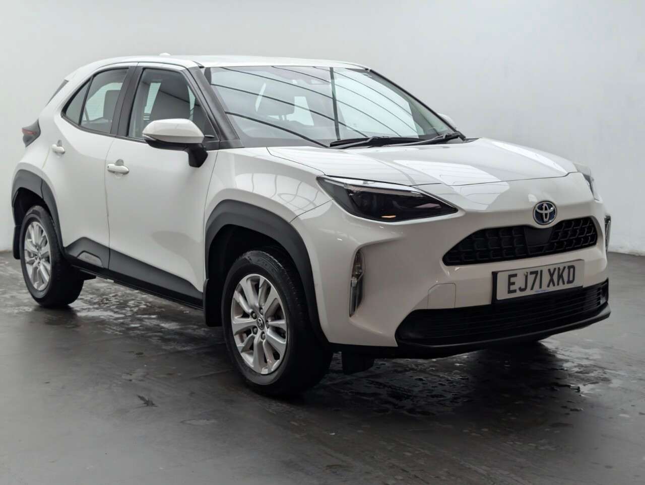 A 2022 TOYOTA YARIS CROSS 1.5 VVT-h Icon SUV 5dr Petrol Hybrid E-CVT Euro 6 (s/s) (116 ps) PARKING CA A 2022 TOYOTA YARIS CROSS 1.5 VVT-h Icon SUV 5dr Petrol Hybrid E-CVT Euro 6 (s/s) (116 ps) PARKING CA