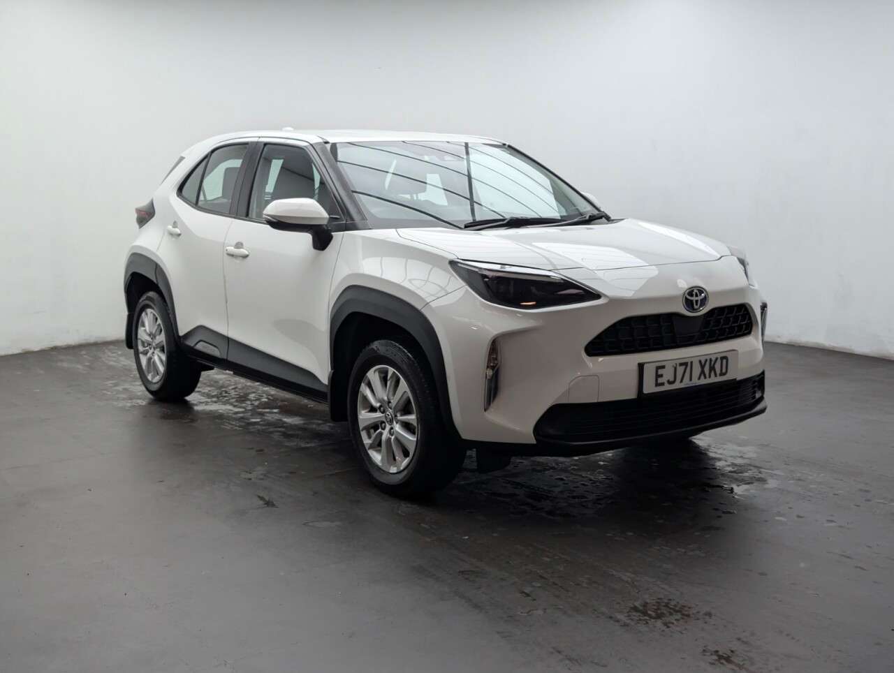 A 2022 TOYOTA YARIS CROSS 1.5 VVT-h Icon SUV 5dr Petrol Hybrid E-CVT Euro 6 (s/s) (116 ps) PARKING CA A 2022 TOYOTA YARIS CROSS 1.5 VVT-h Icon SUV 5dr Petrol Hybrid E-CVT Euro 6 (s/s) (116 ps) PARKING CA