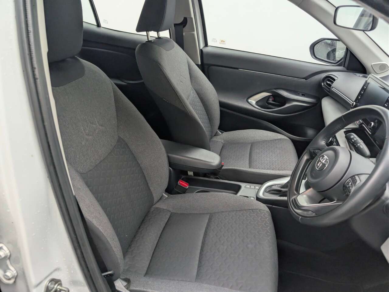 2022 TOYOTA YARIS CROSS 2022 TOYOTA YARIS CROSS