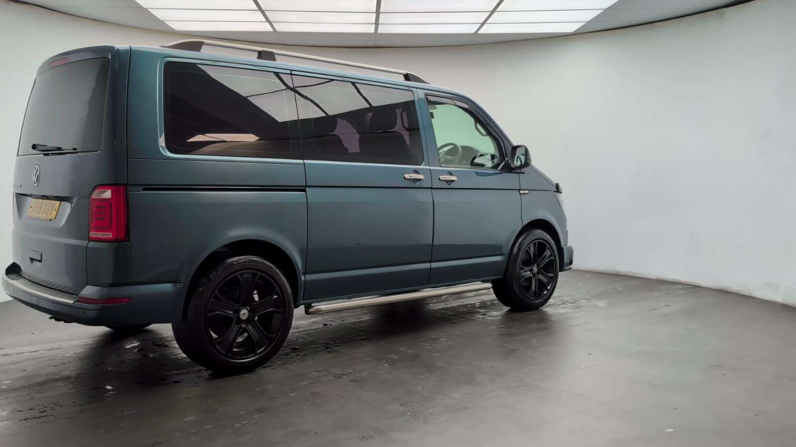 2019 VOLKSWAGEN TRANSPORTER SHUTTLE 2019 VOLKSWAGEN TRANSPORTER SHUTTLE