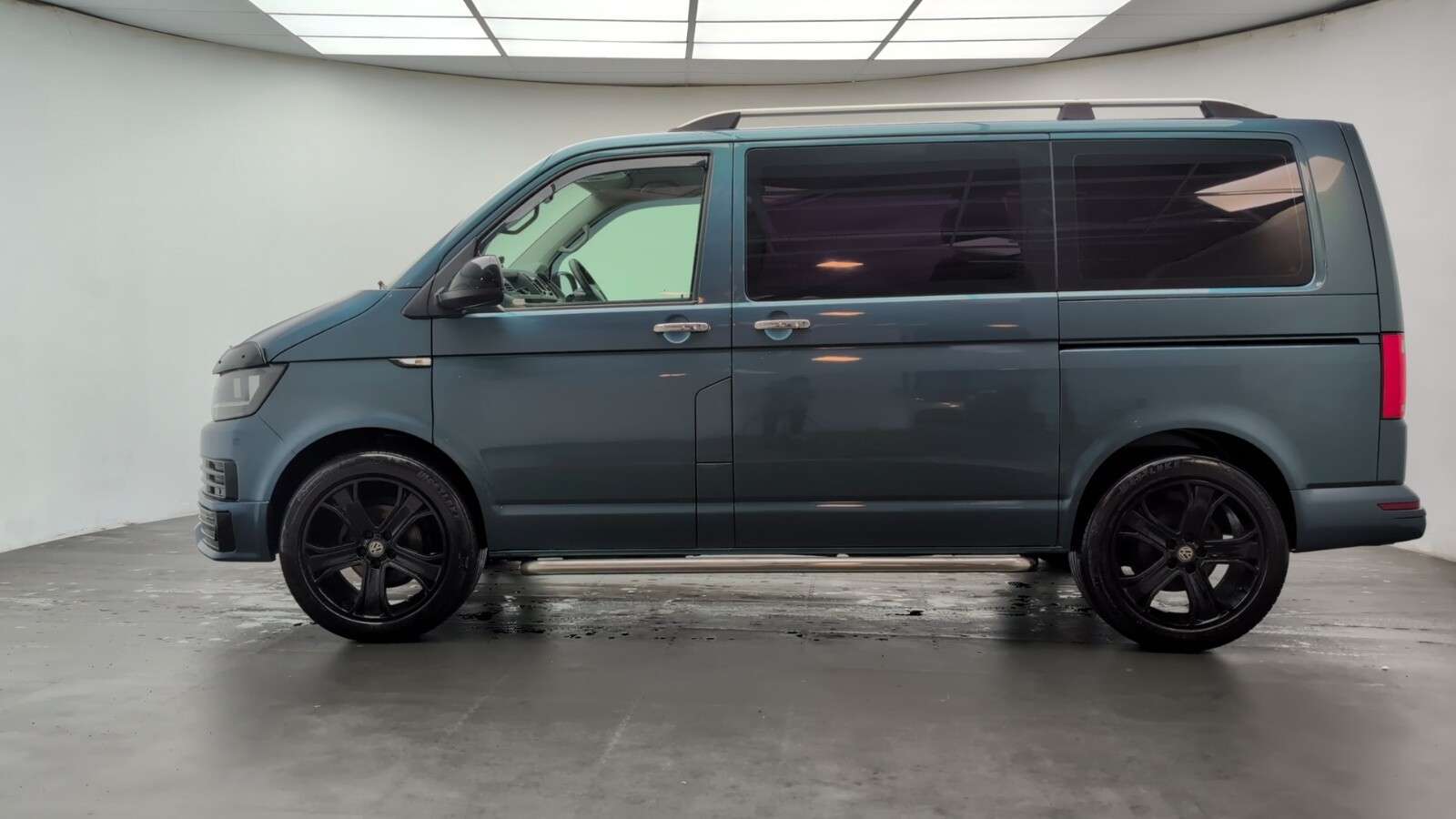 2019 VOLKSWAGEN TRANSPORTER SHUTTLE 2019 VOLKSWAGEN TRANSPORTER SHUTTLE