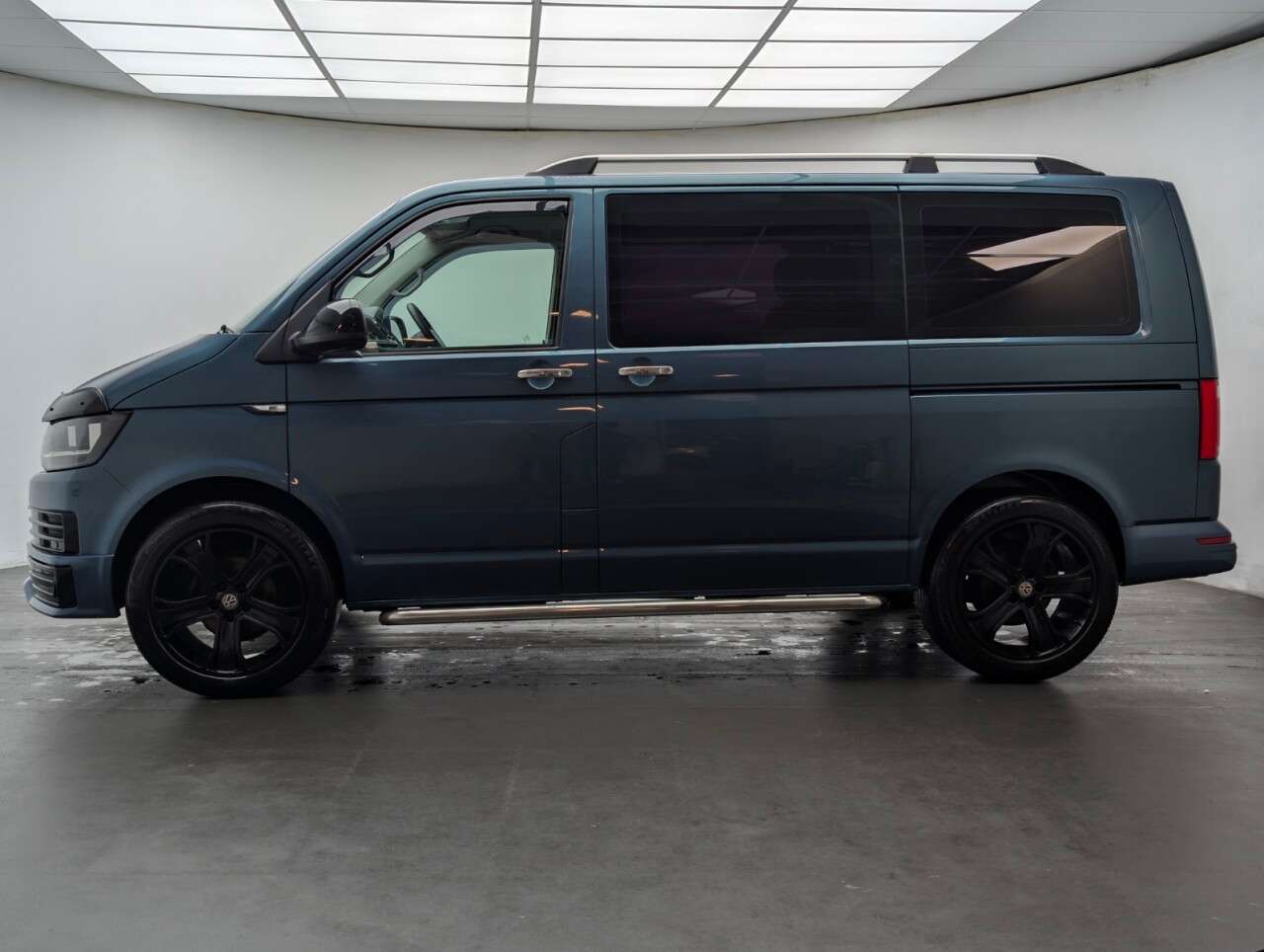 2019 VOLKSWAGEN TRANSPORTER SHUTTLE 2019 VOLKSWAGEN TRANSPORTER SHUTTLE