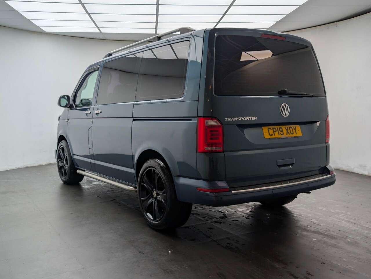 2019 VOLKSWAGEN TRANSPORTER SHUTTLE 2019 VOLKSWAGEN TRANSPORTER SHUTTLE