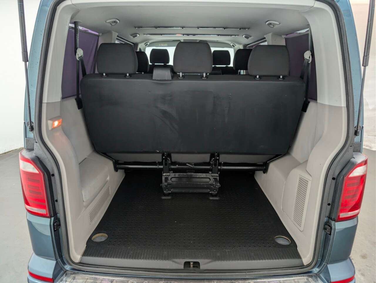 2019 VOLKSWAGEN TRANSPORTER SHUTTLE 2019 VOLKSWAGEN TRANSPORTER SHUTTLE