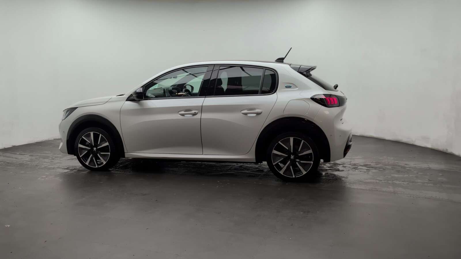 2022 PEUGEOT E-208 2022 PEUGEOT E-208