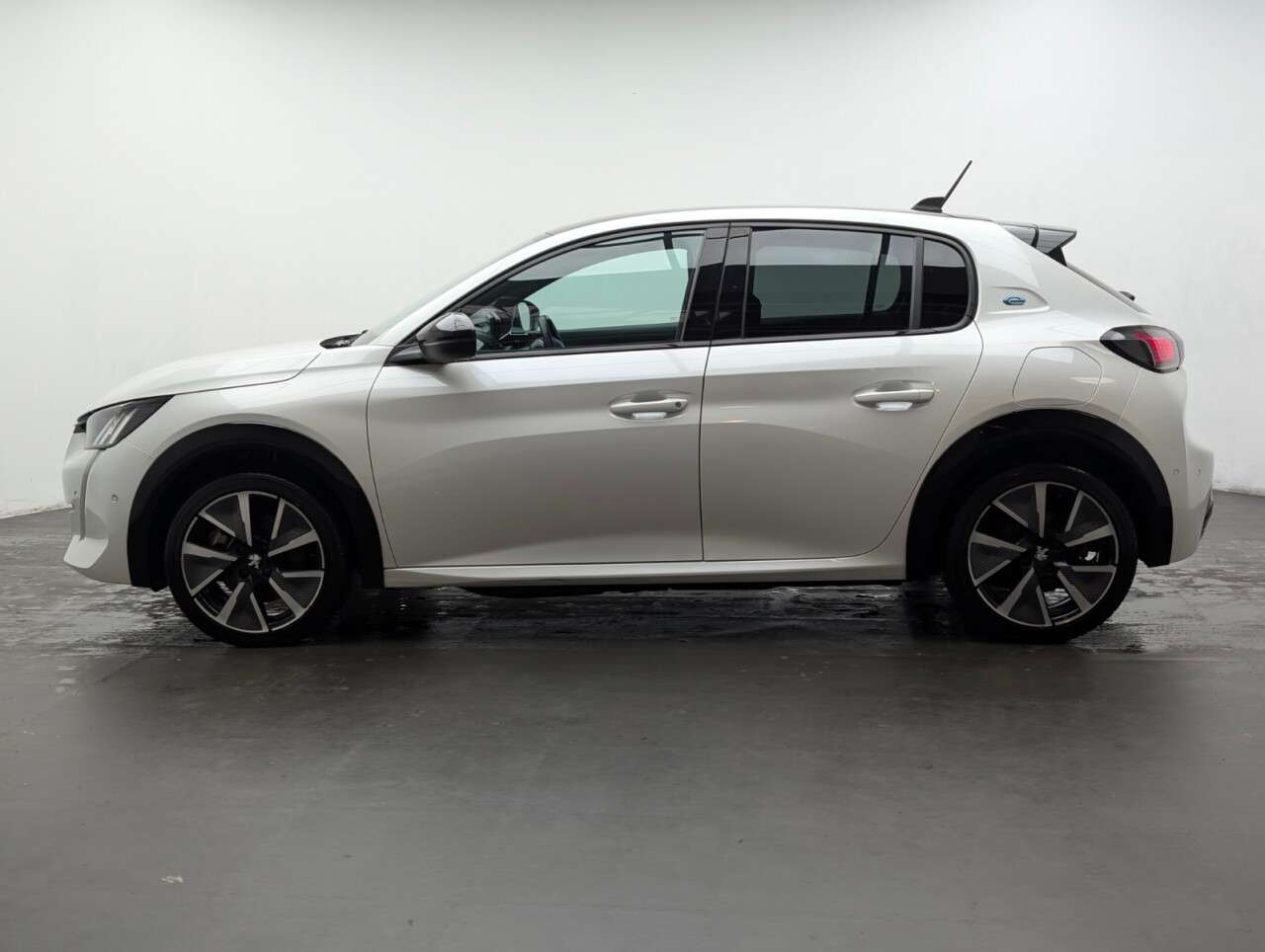 2022 PEUGEOT E-208 2022 PEUGEOT E-208