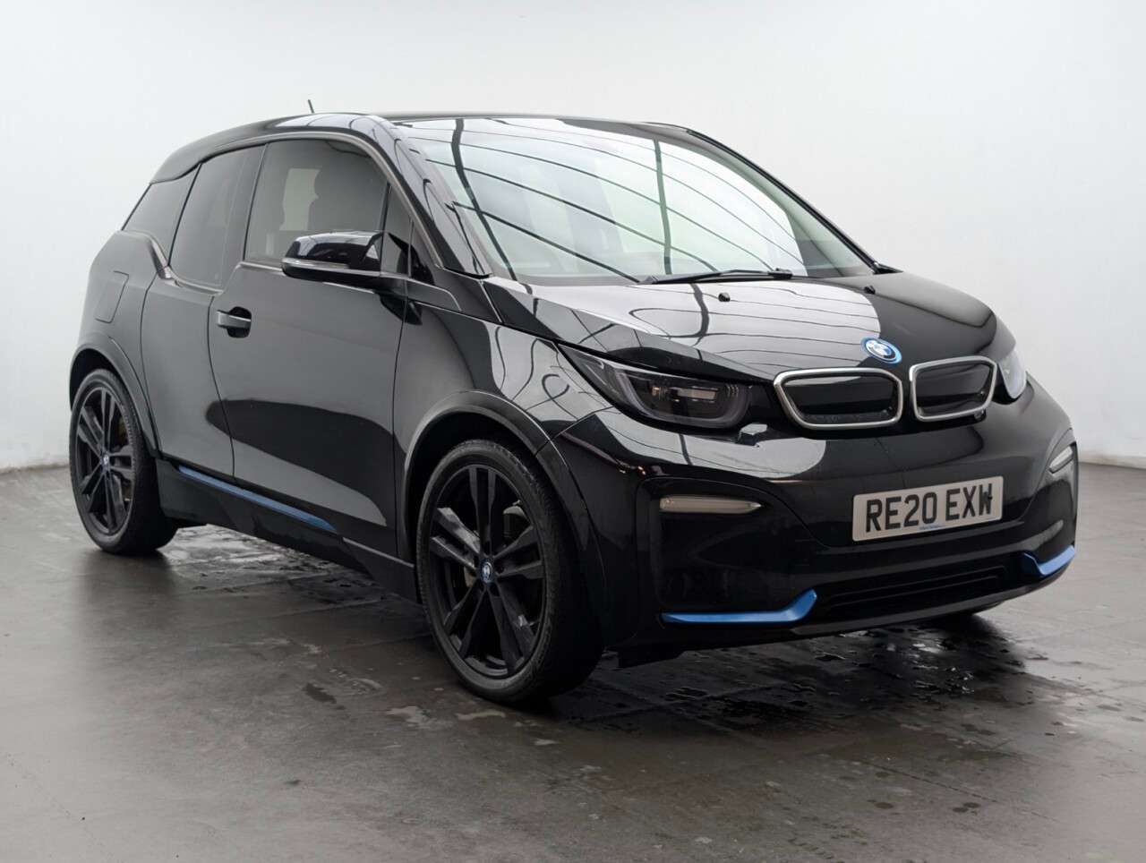 A 2020 BMW I3 42.2kWh S Hatchback 5dr Electric Auto (184 ps) BLUETOOTH+HEATED FRONT SEATS A 2020 BMW I3 42.2kWh S Hatchback 5dr Electric Auto (184 ps) BLUETOOTH+HEATED FRONT SEATS