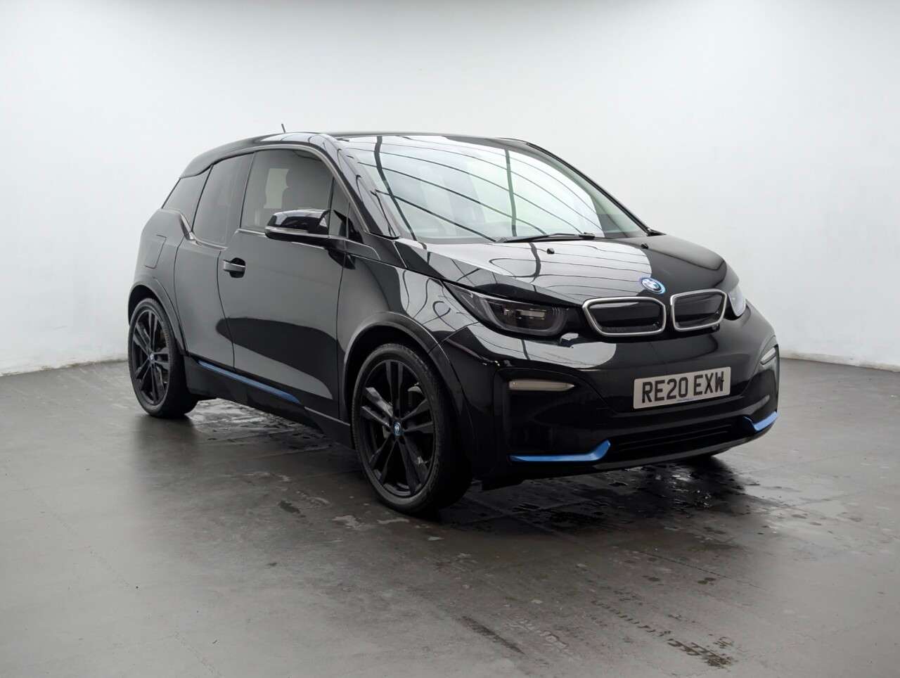 A 2020 BMW I3 42.2kWh S Hatchback 5dr Electric Auto (184 ps) BLUETOOTH+HEATED FRONT SEATS A 2020 BMW I3 42.2kWh S Hatchback 5dr Electric Auto (184 ps) BLUETOOTH+HEATED FRONT SEATS