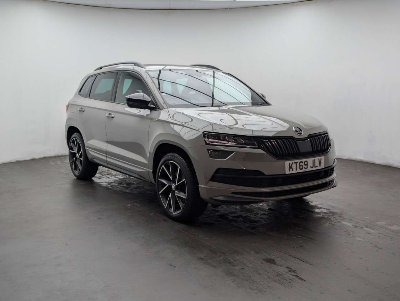 A 2020 SKODA KAROQ 2.0 TSI SportLine SUV 5dr Petrol DSG 4WD Euro 6 (s/s) (190 ps) PANORAMIC RO A 2020 SKODA KAROQ 2.0 TSI SportLine SUV 5dr Petrol DSG 4WD Euro 6 (s/s) (190 ps) PANORAMIC RO