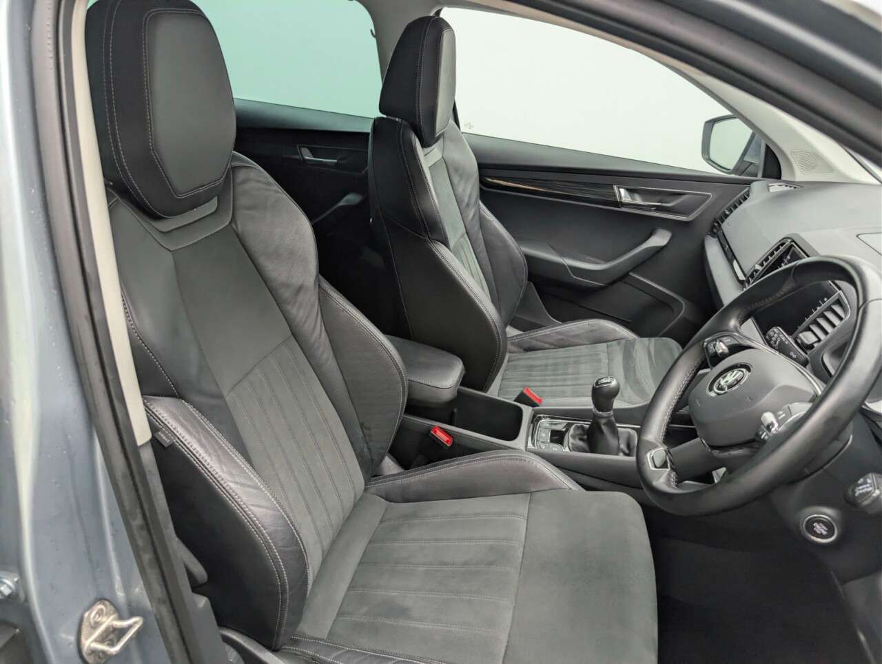 2021 SKODA KAROQ 2021 SKODA KAROQ