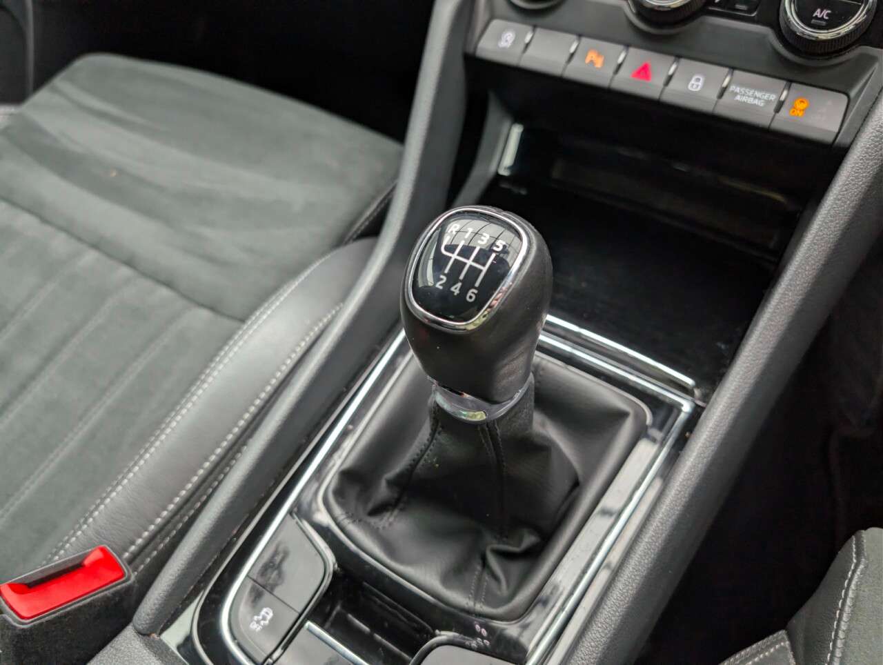 2021 SKODA KAROQ 2021 SKODA KAROQ