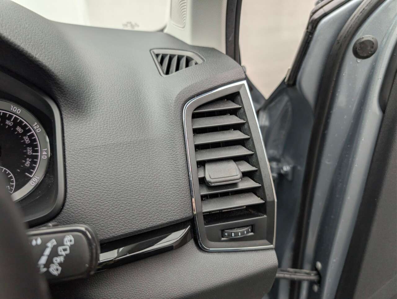 2021 SKODA KAROQ 2021 SKODA KAROQ