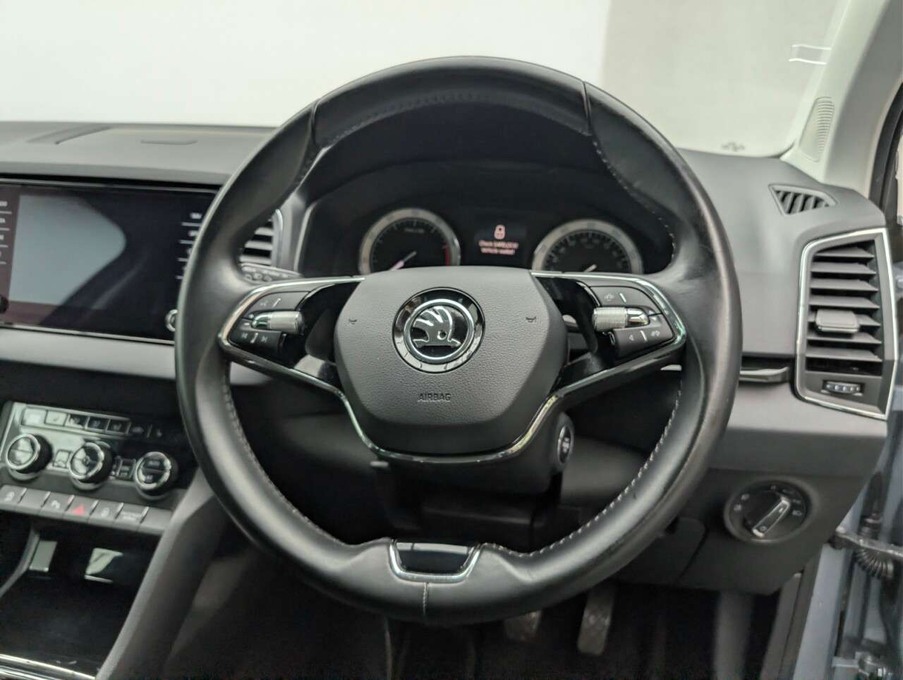 2021 SKODA KAROQ 2021 SKODA KAROQ