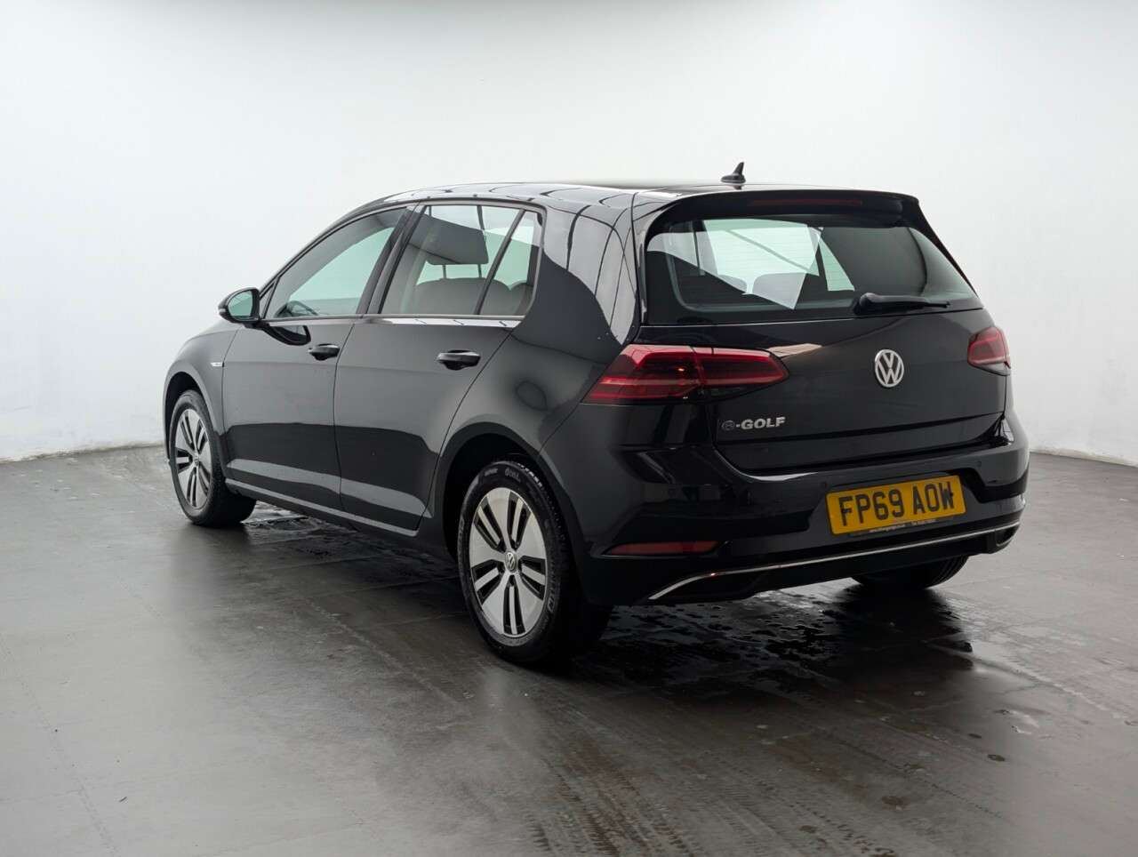 2019 VOLKSWAGEN E-GOLF 2019 VOLKSWAGEN E-GOLF