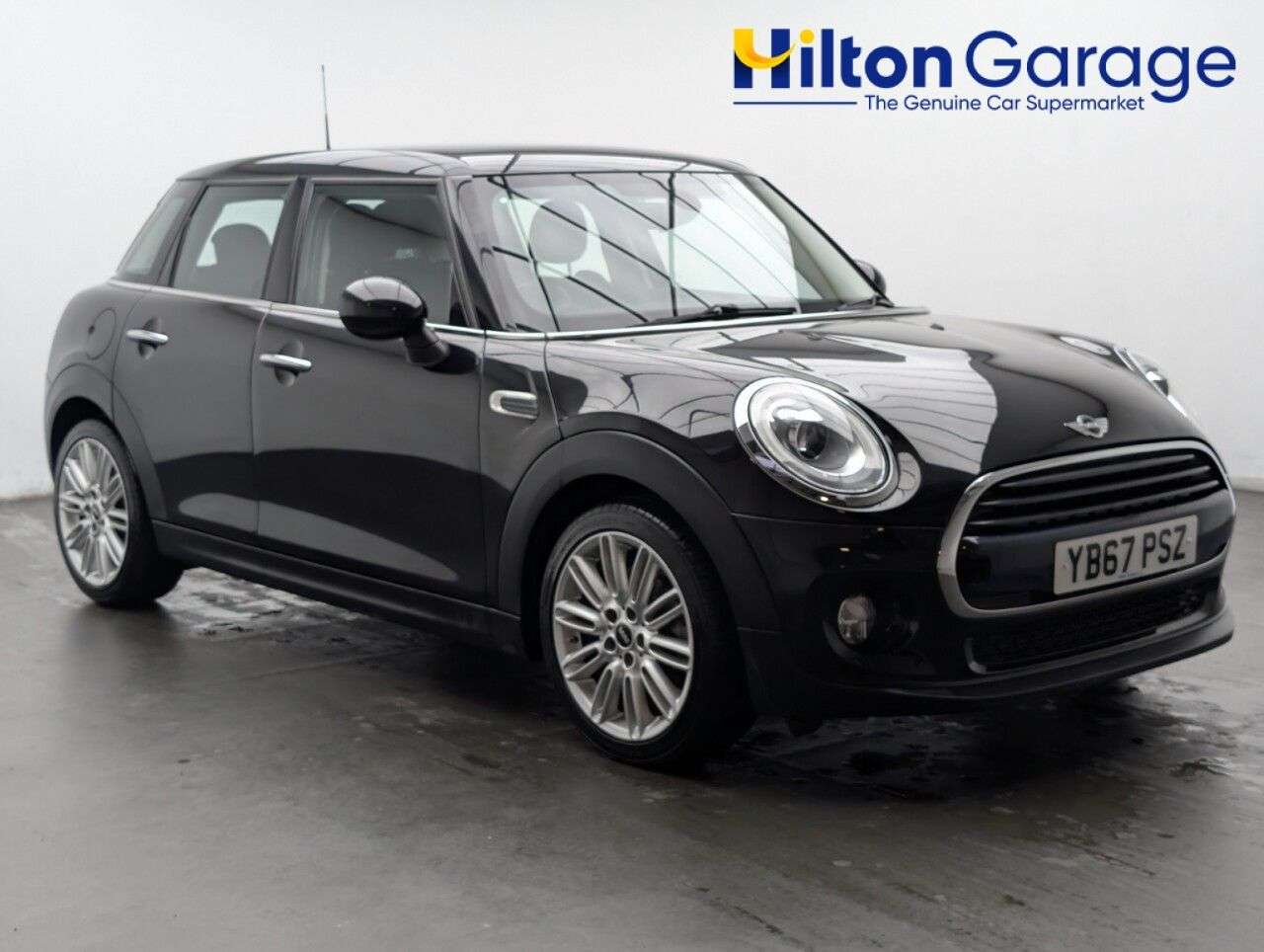 A 2017 MINI MINI COOPER A 2017 MINI MINI COOPER