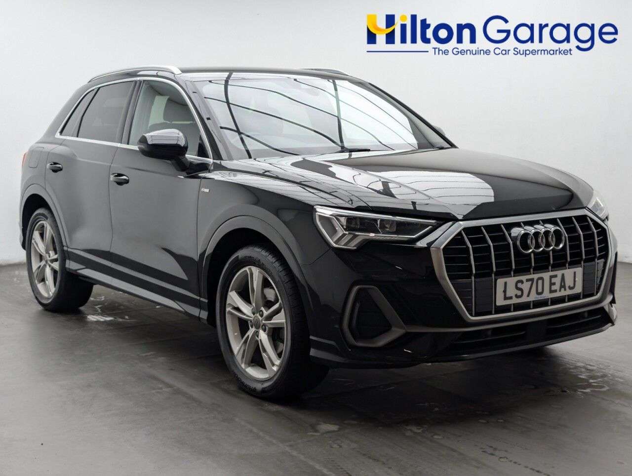 A 2020 AUDI Q3 1.5 TFSI CoD 35 S line SUV 5dr Petrol Manual Euro 6 (s/s) (150 ps) APPLE CA A 2020 AUDI Q3 1.5 TFSI CoD 35 S line SUV 5dr Petrol Manual Euro 6 (s/s) (150 ps) APPLE CA