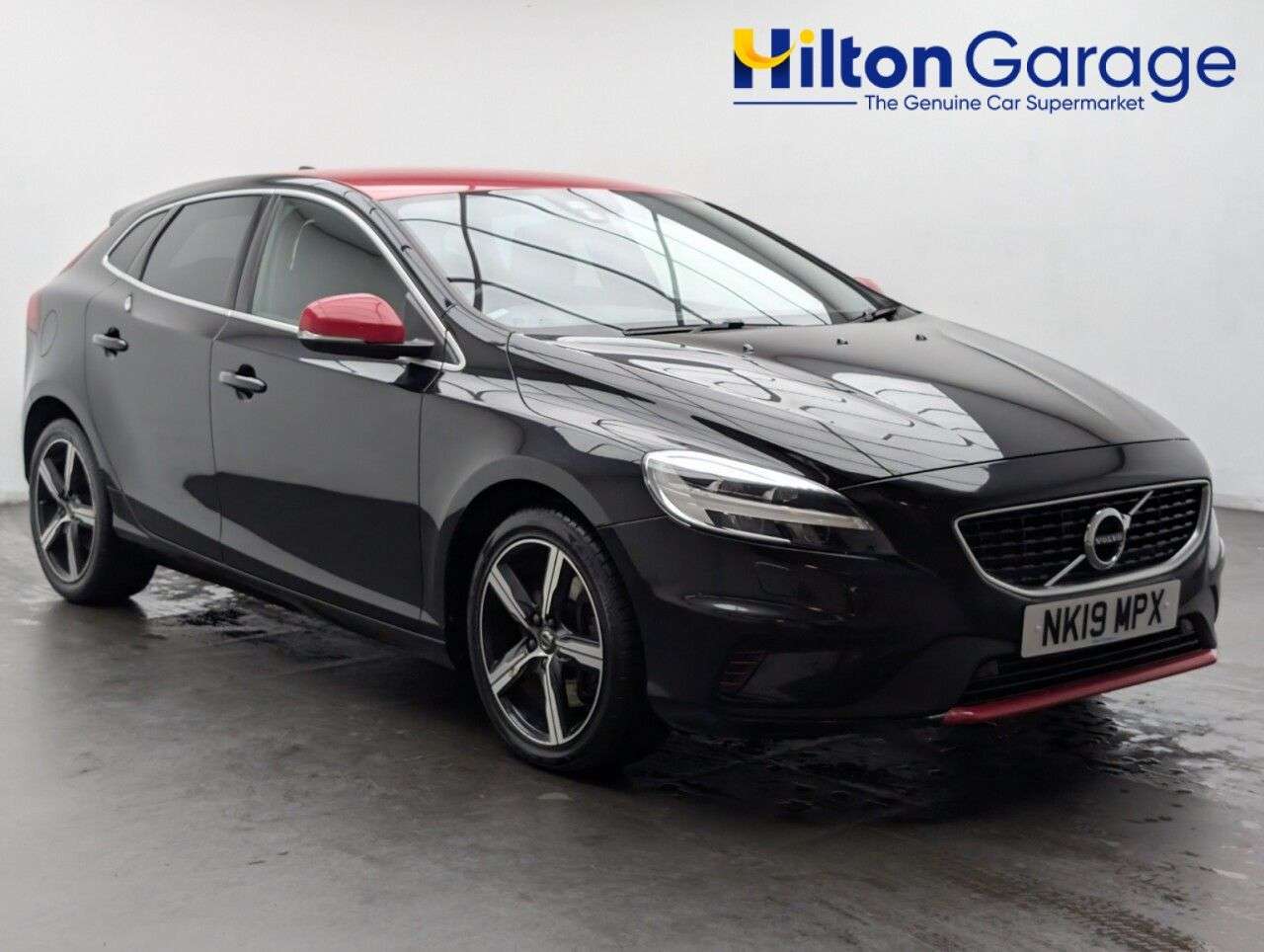A 2019 VOLVO V40 1.5 T2 R-Design Edition Hatchback 5dr Petrol Auto Euro 6 (s/s) (122 ps) PAR A 2019 VOLVO V40 1.5 T2 R-Design Edition Hatchback 5dr Petrol Auto Euro 6 (s/s) (122 ps) PAR