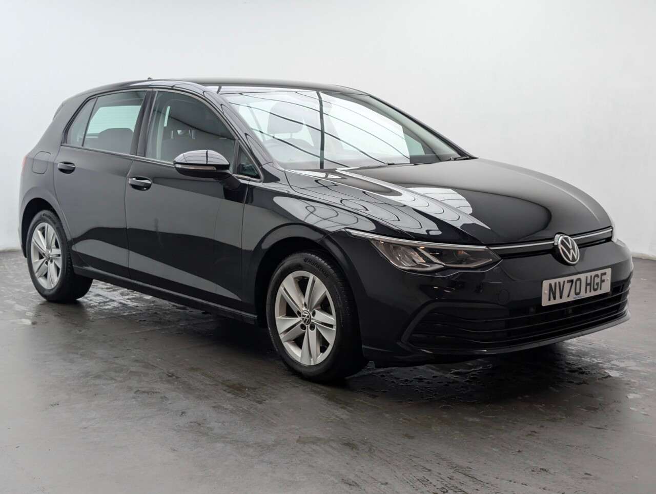 A 2020 VOLKSWAGEN GOLF 1.5 eTSI MHEV Life Hatchback 5dr Petrol Hybrid DSG Euro 6 (s/s) (150 ps) PA A 2020 VOLKSWAGEN GOLF 1.5 eTSI MHEV Life Hatchback 5dr Petrol Hybrid DSG Euro 6 (s/s) (150 ps) PA