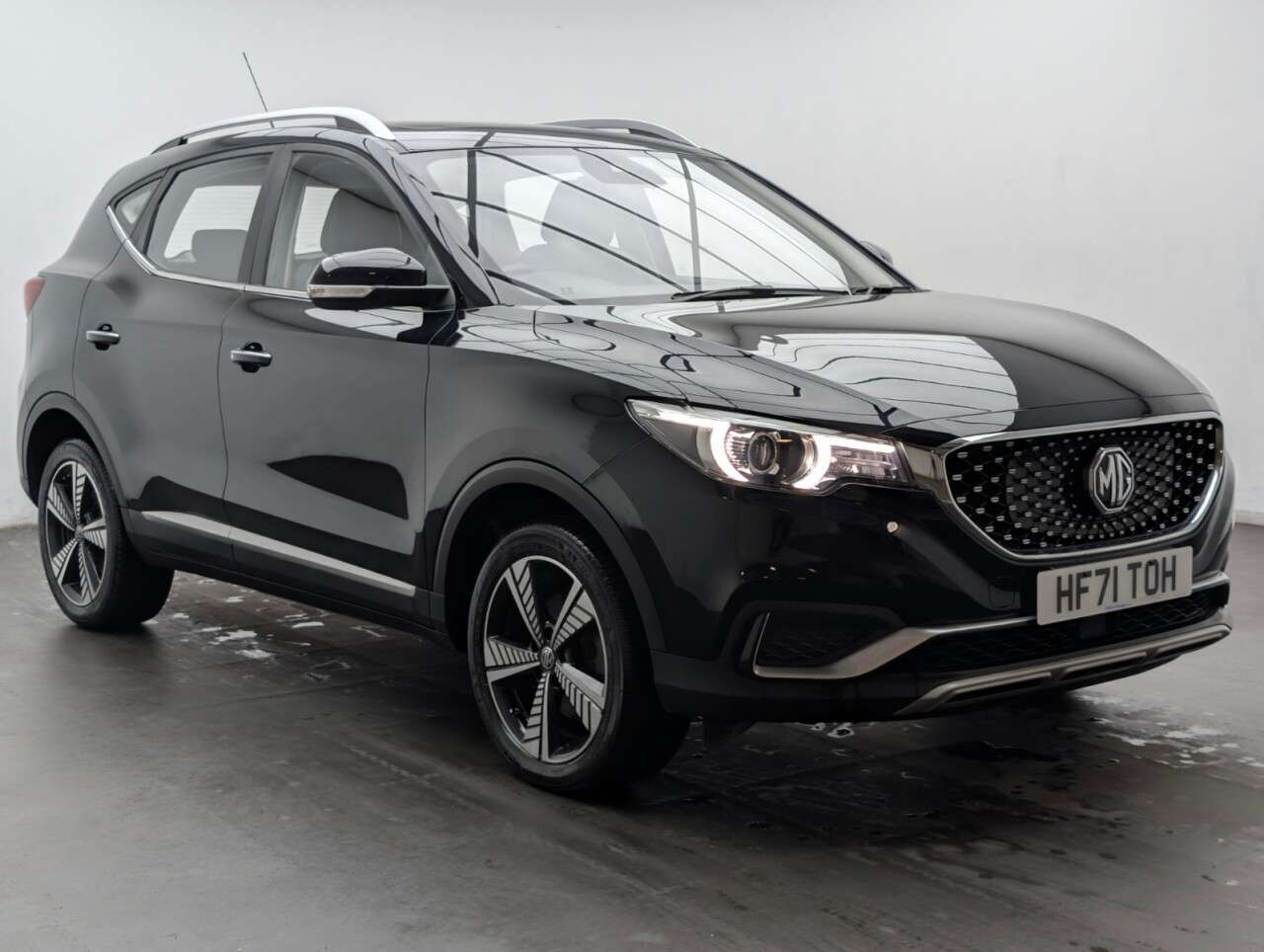 A 2021 MG MG ZS 44.5kWh Exclusive SUV 5dr Electric Auto (143 ps) PARKING CAMERA+APPLE CARPL A 2021 MG MG ZS 44.5kWh Exclusive SUV 5dr Electric Auto (143 ps) PARKING CAMERA+APPLE CARPL