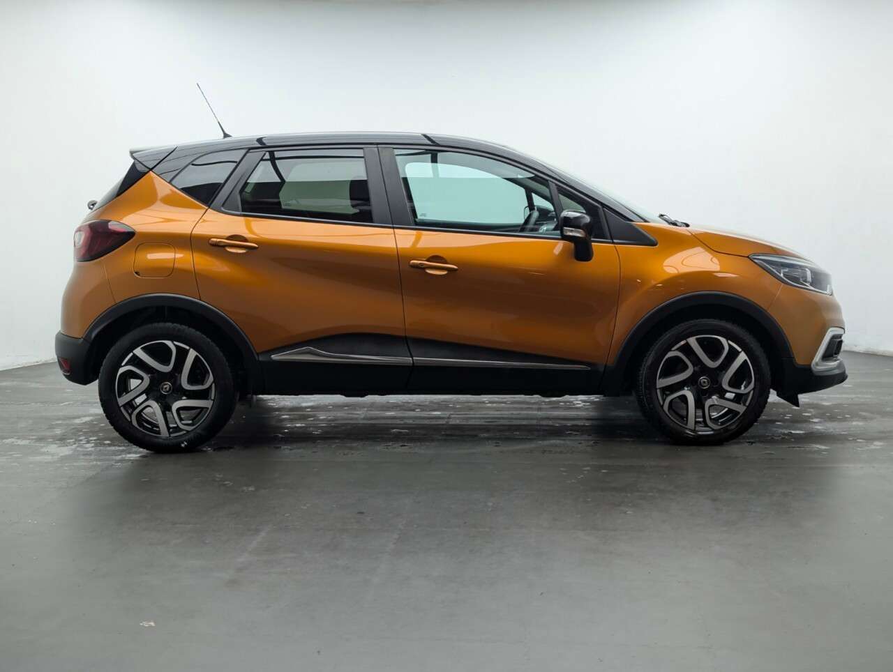 2019 RENAULT CAPTUR 2019 RENAULT CAPTUR