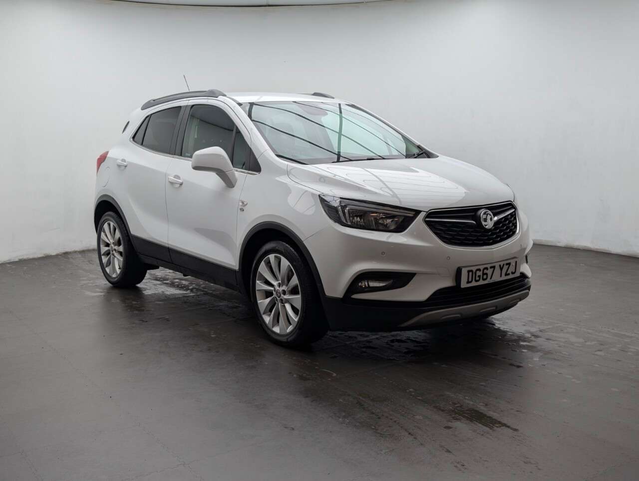 A 2017 VAUXHALL MOKKA X 1.4i Turbo Elite SUV 5dr Petrol Manual Euro 6 (s/s) (140 ps) TINTED WINDOWS A 2017 VAUXHALL MOKKA X 1.4i Turbo Elite SUV 5dr Petrol Manual Euro 6 (s/s) (140 ps) TINTED WINDOWS