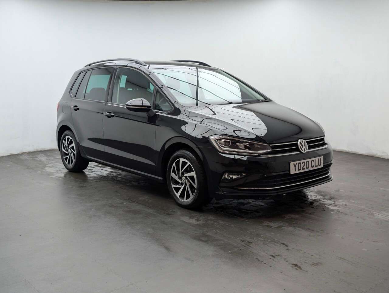 A 2020 VOLKSWAGEN GOLF SV 2.0 TDI Match MPV 5dr Diesel DSG Euro 6 (s/s) (150 ps) NAVIGATION+CRUISE CO A 2020 VOLKSWAGEN GOLF SV 2.0 TDI Match MPV 5dr Diesel DSG Euro 6 (s/s) (150 ps) NAVIGATION+CRUISE CO