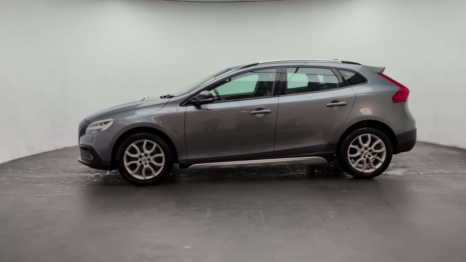 2017 VOLVO V40 CROSS COUNTRY 2017 VOLVO V40 CROSS COUNTRY