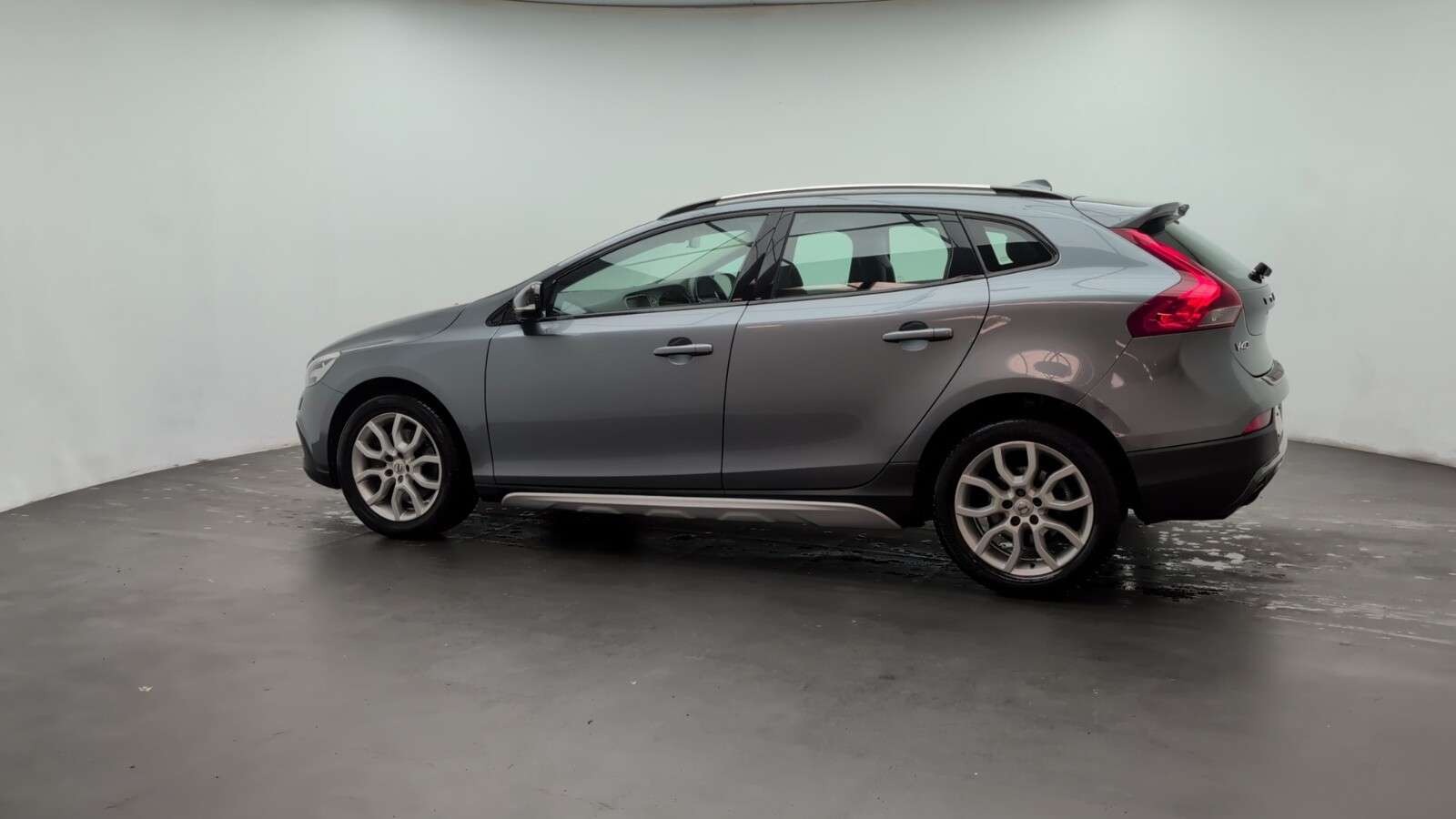 2017 VOLVO V40 CROSS COUNTRY 2017 VOLVO V40 CROSS COUNTRY