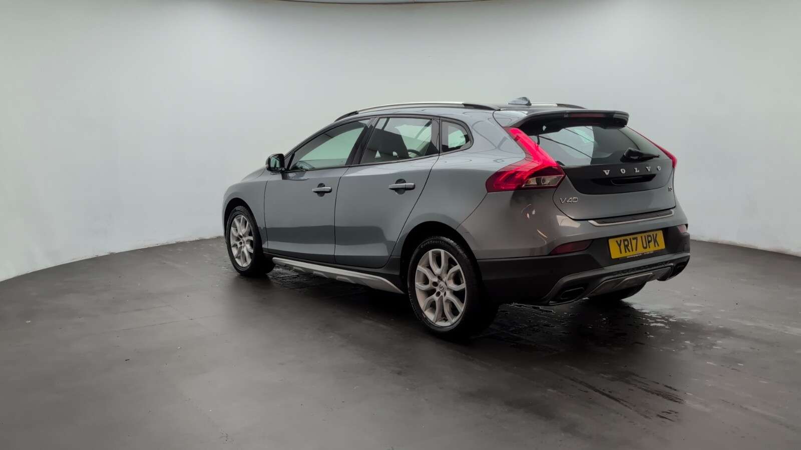 2017 VOLVO V40 CROSS COUNTRY 2017 VOLVO V40 CROSS COUNTRY