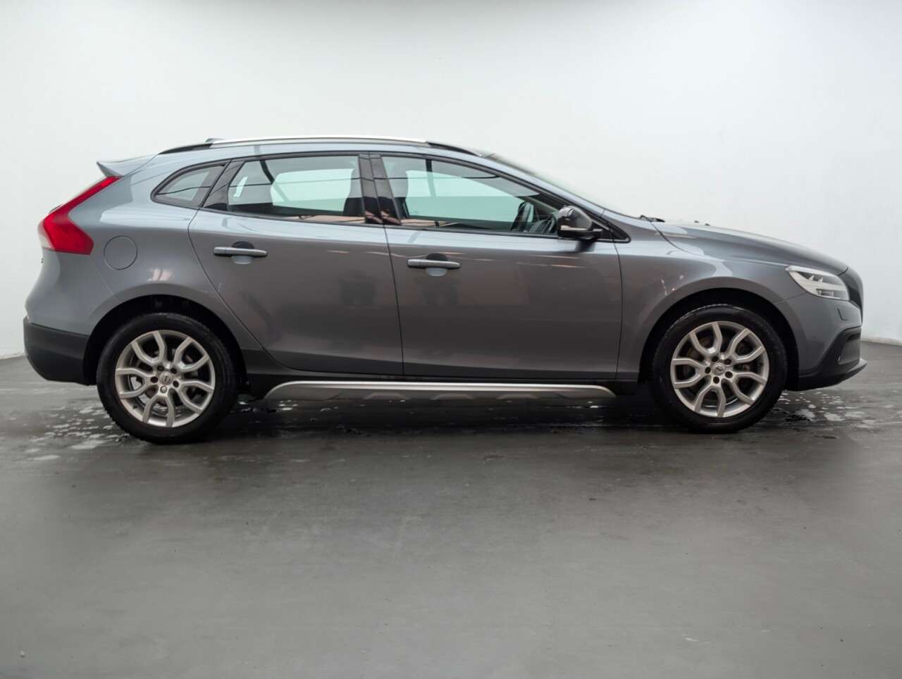2017 VOLVO V40 CROSS COUNTRY 2017 VOLVO V40 CROSS COUNTRY