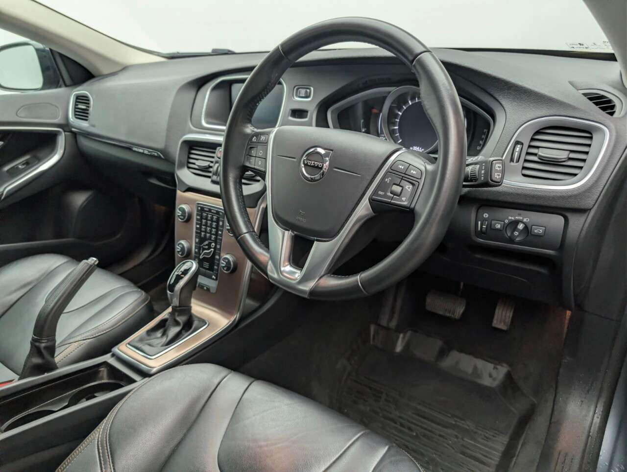 2017 VOLVO V40 CROSS COUNTRY 2017 VOLVO V40 CROSS COUNTRY