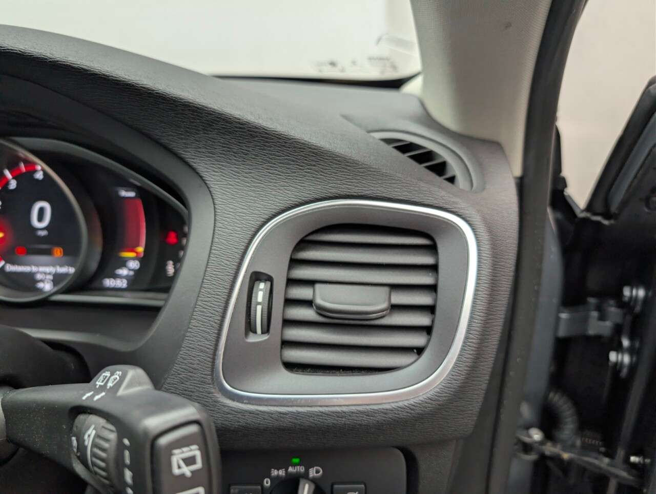 2017 VOLVO V40 CROSS COUNTRY 2017 VOLVO V40 CROSS COUNTRY