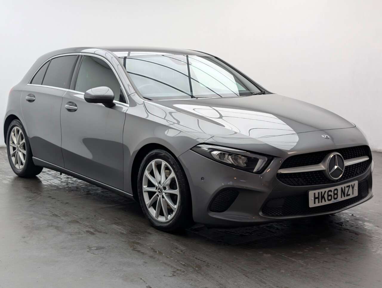 A 2019 MERCEDES-BENZ A-CLASS 1.3 A180 Sport (Executive) Hatchback 5dr Petrol 7G-DCT Euro 6 (s/s) (136 ps A 2019 MERCEDES-BENZ A-CLASS 1.3 A180 Sport (Executive) Hatchback 5dr Petrol 7G-DCT Euro 6 (s/s) (136 ps
