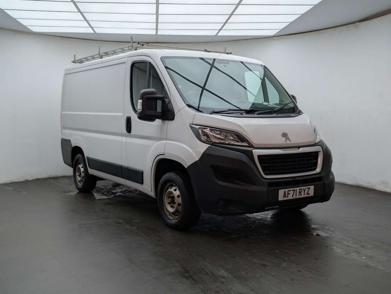 A 2021 PEUGEOT BOXER 2.2 BlueHDi 333 Professional Panel Van 5dr Diesel Manual L1 H1 Euro 6 (s/s) A 2021 PEUGEOT BOXER 2.2 BlueHDi 333 Professional Panel Van 5dr Diesel Manual L1 H1 Euro 6 (s/s)