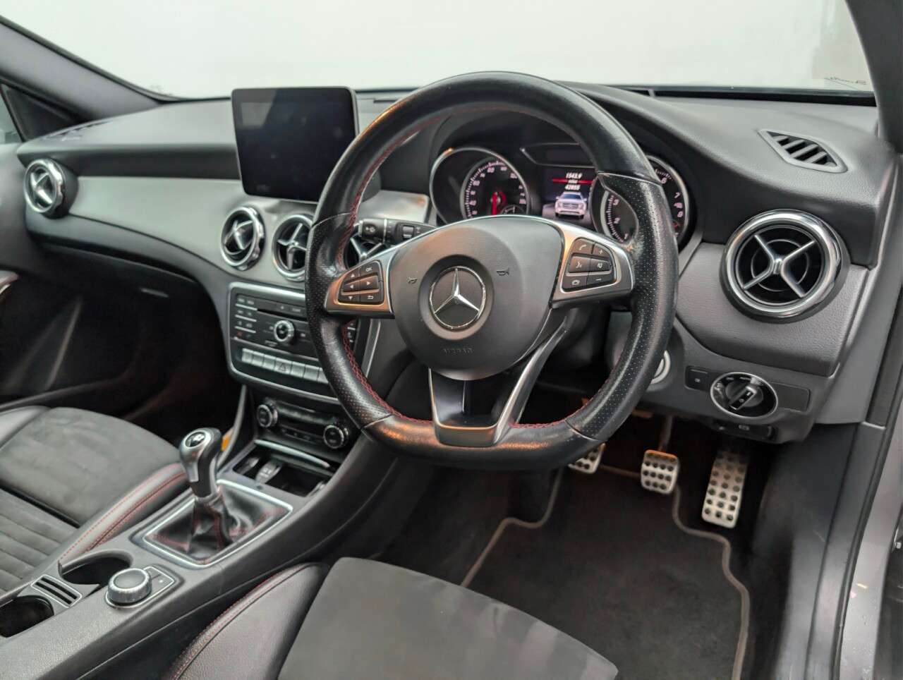 2018 MERCEDES-BENZ 180 2018 MERCEDES-BENZ 180