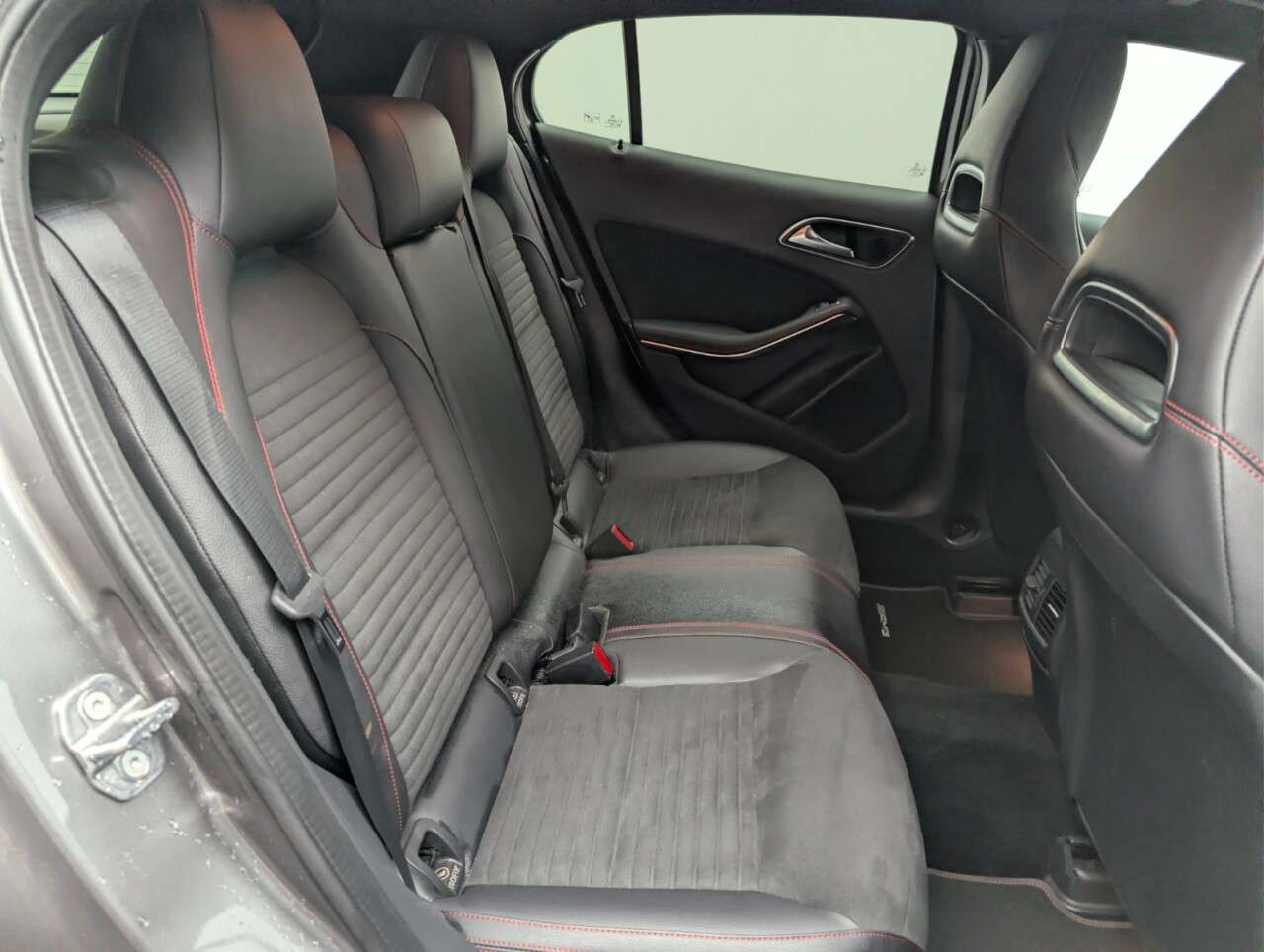 2018 MERCEDES-BENZ 180 2018 MERCEDES-BENZ 180