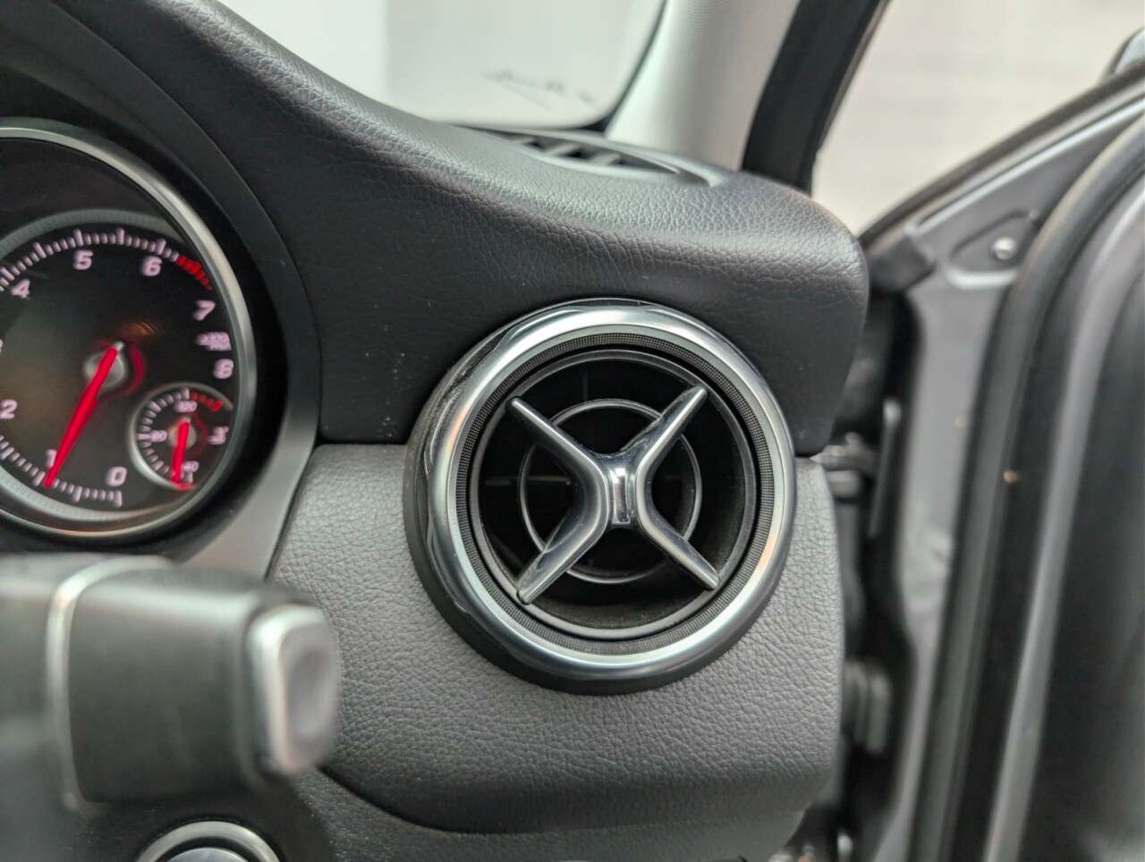 2018 MERCEDES-BENZ 180 2018 MERCEDES-BENZ 180