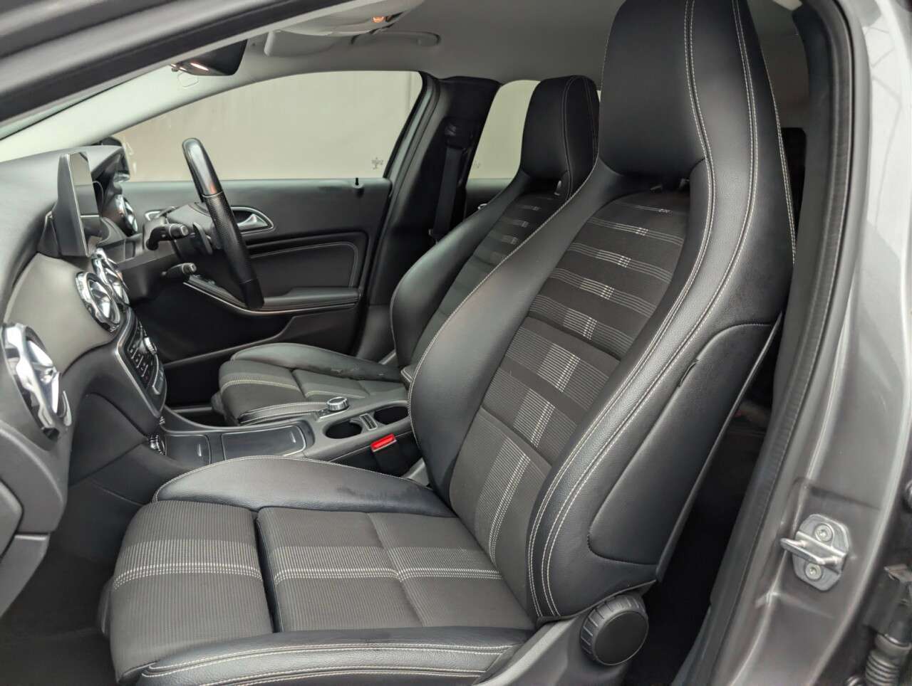 2018 MERCEDES-BENZ 180 2018 MERCEDES-BENZ 180