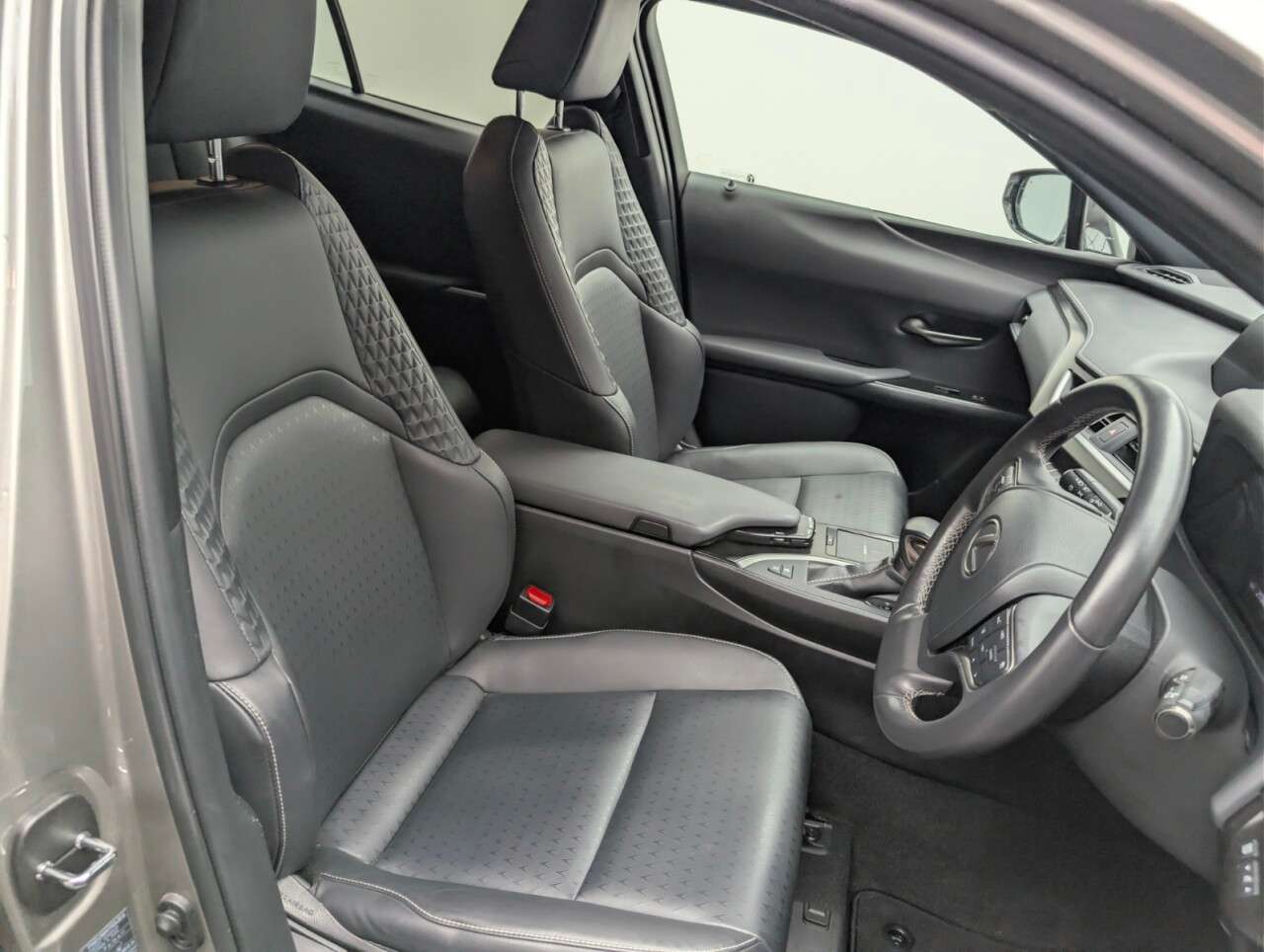 2021 LEXUS UX 2021 LEXUS UX