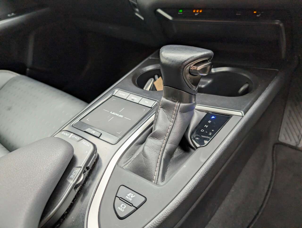 2021 LEXUS UX 2021 LEXUS UX