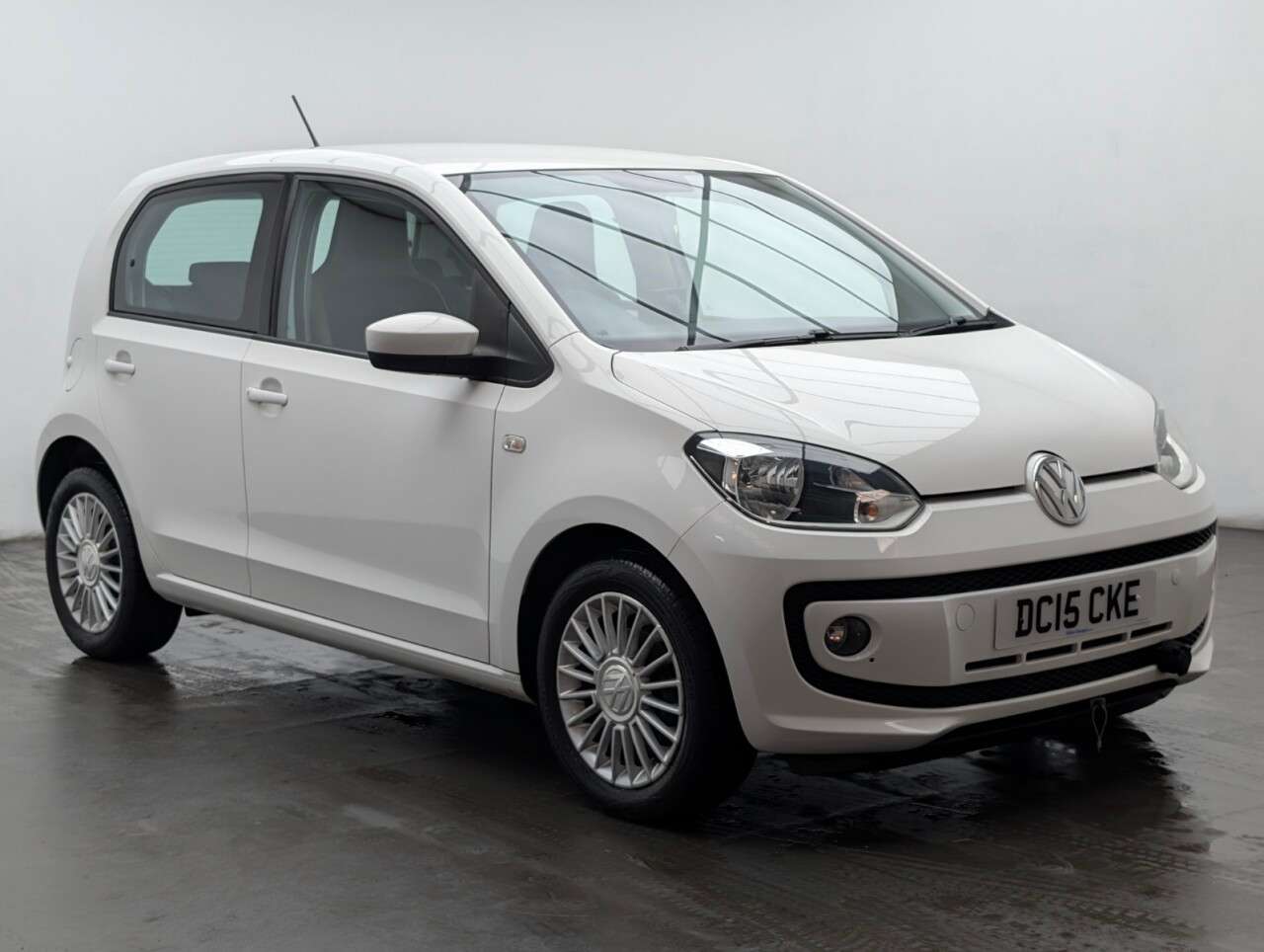 A 2015 VOLKSWAGEN UP! 1.0 High up! Hatchback 5dr Petrol Manual Euro 5 (75 ps) NAVIGATION+HEATED S A 2015 VOLKSWAGEN UP! 1.0 High up! Hatchback 5dr Petrol Manual Euro 5 (75 ps) NAVIGATION+HEATED S